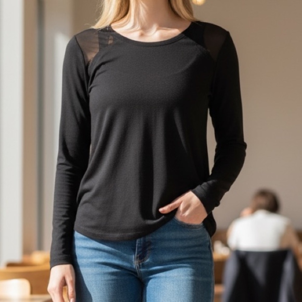 NWT Lululemon Size 2 Black Long Sleeve Athletic Top Pleated Back. Capsule Wear - Picture 2 of 10